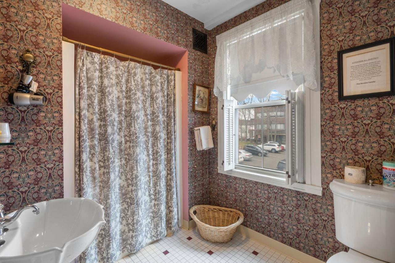 Lizzie Borden House Bed & Breakfast Fall River Luaran gambar