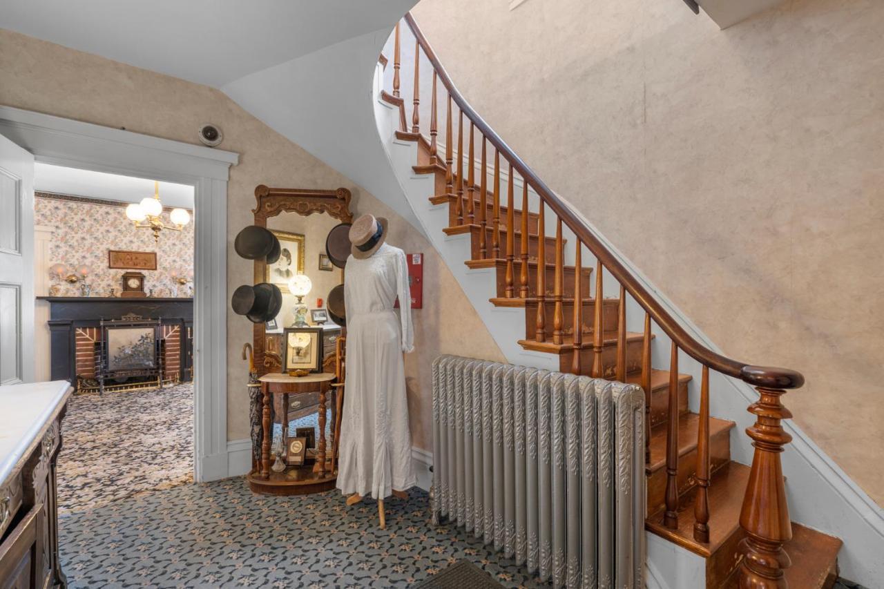 Lizzie Borden House Bed & Breakfast Fall River Luaran gambar