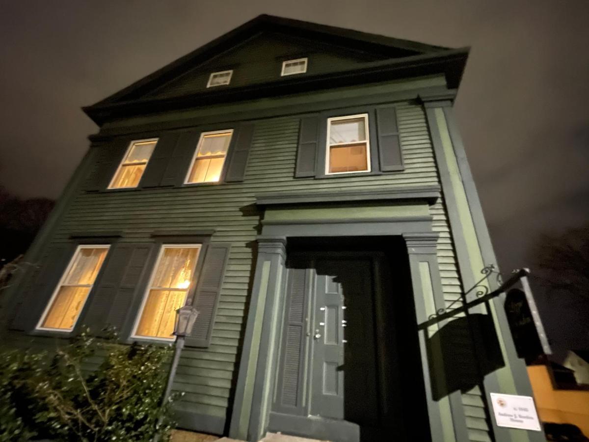 Lizzie Borden House Bed & Breakfast Fall River Luaran gambar