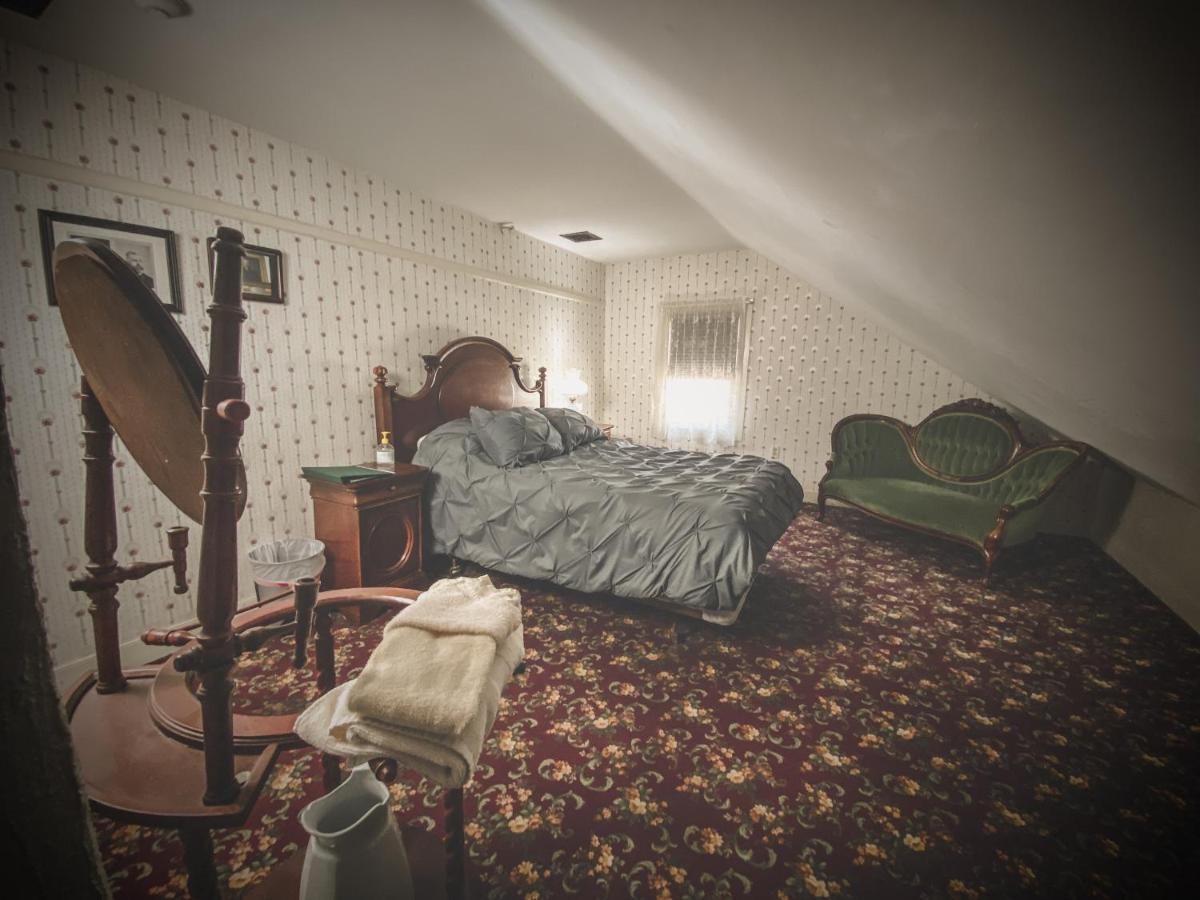Lizzie Borden House Bed & Breakfast Fall River Luaran gambar