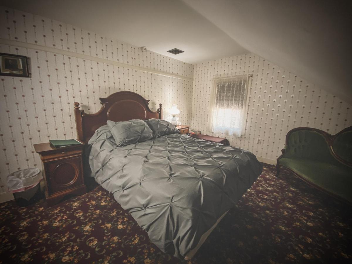 Lizzie Borden House Bed & Breakfast Fall River Luaran gambar