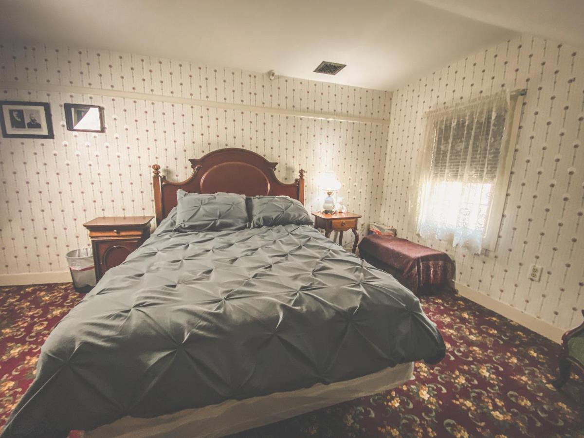Lizzie Borden House Bed & Breakfast Fall River Luaran gambar