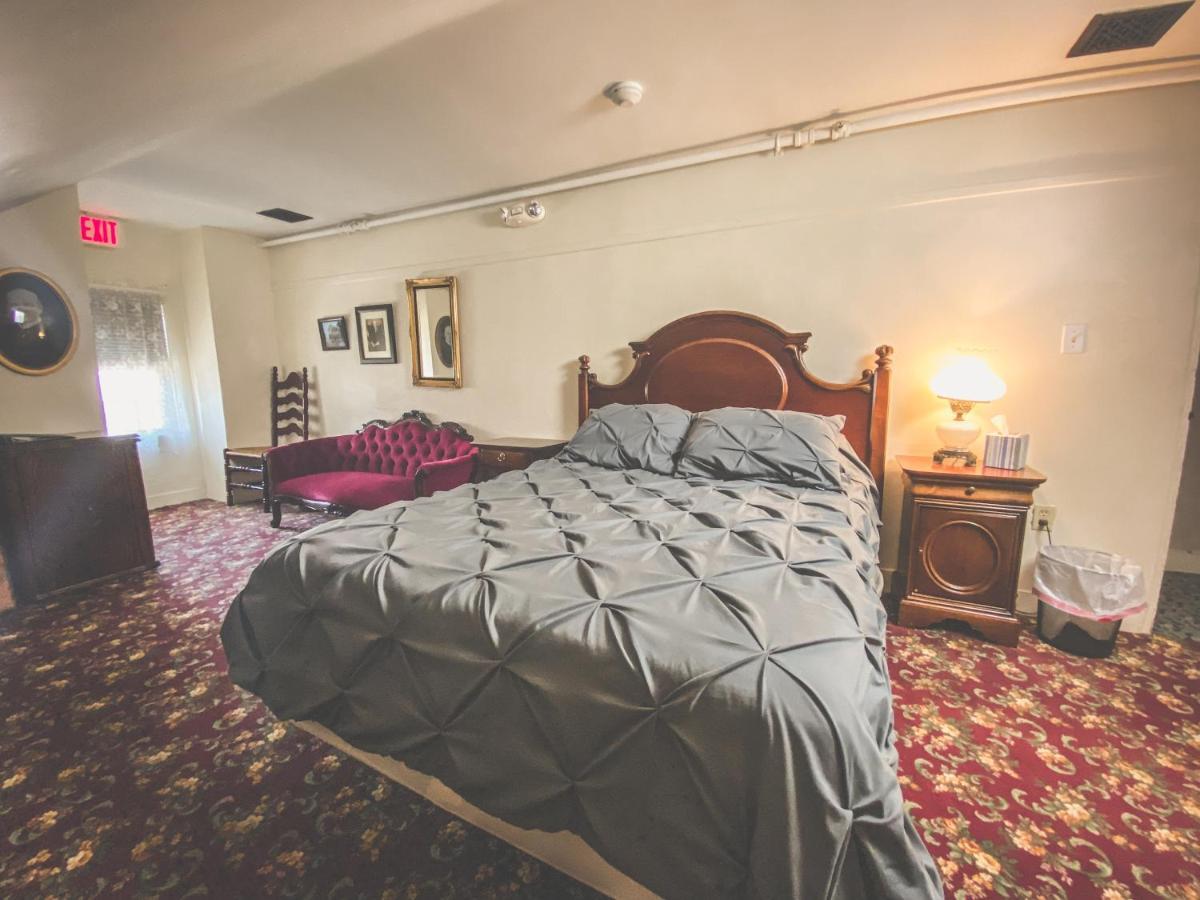 Lizzie Borden House Bed & Breakfast Fall River Luaran gambar
