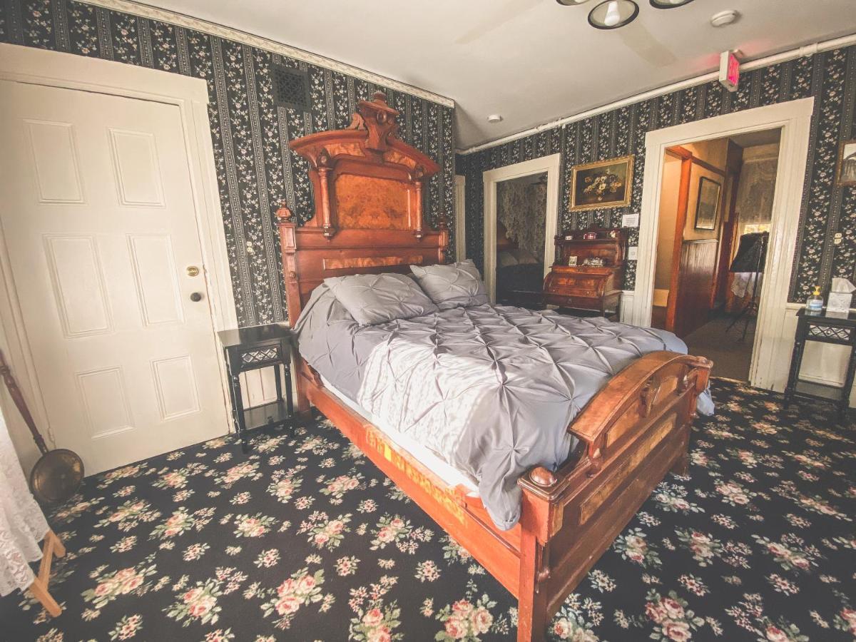 Lizzie Borden House Bed & Breakfast Fall River Luaran gambar